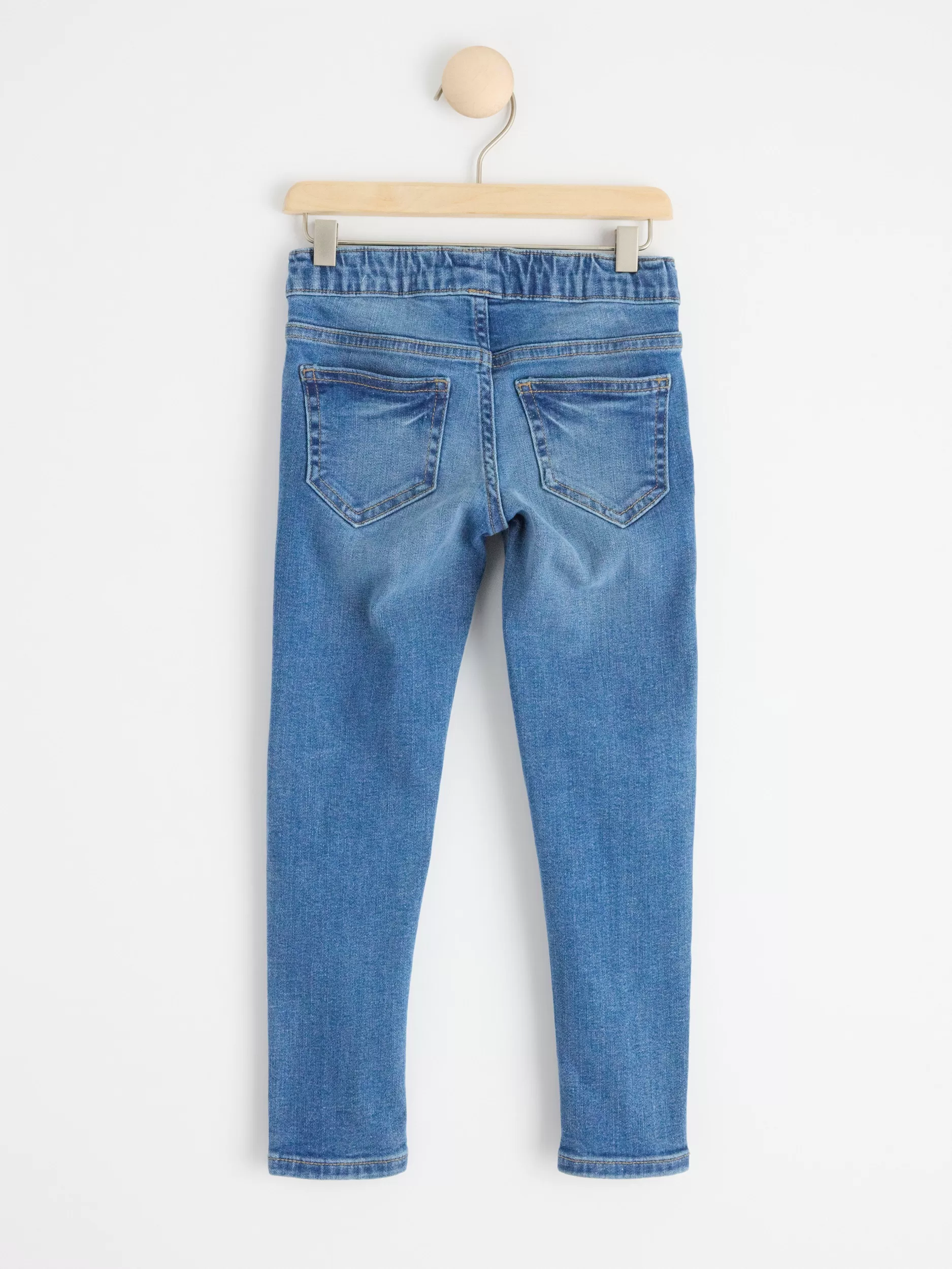 Lindex Jeans<Smale Sara-Jeans Med Normalt Liv Og Broderi Pa Knaerne Denim